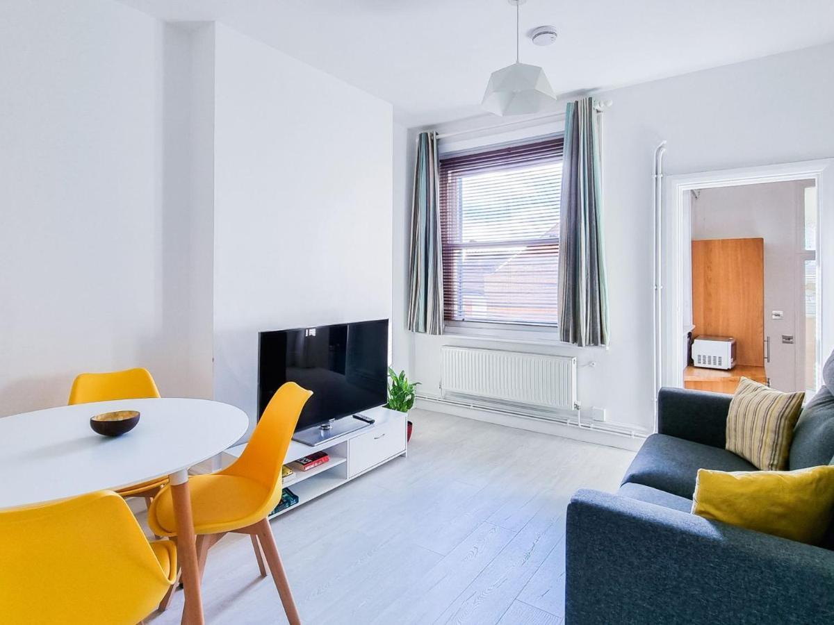 Apartament Pass The Keys Wimbledon Hideaway Londyn Zewnętrze zdjęcie