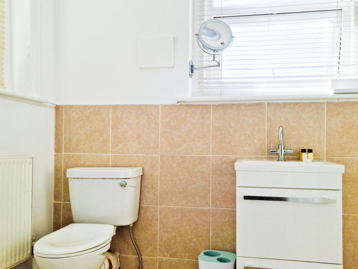 Apartament Pass The Keys Wimbledon Hideaway Londyn Zewnętrze zdjęcie